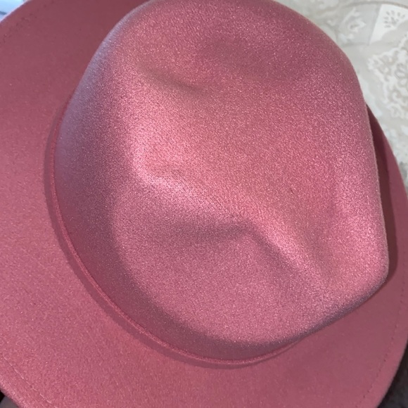 🌸 Fedorable - Picture 4 of 4